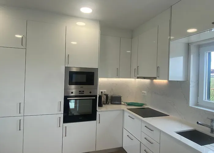 House Near エリセイラ